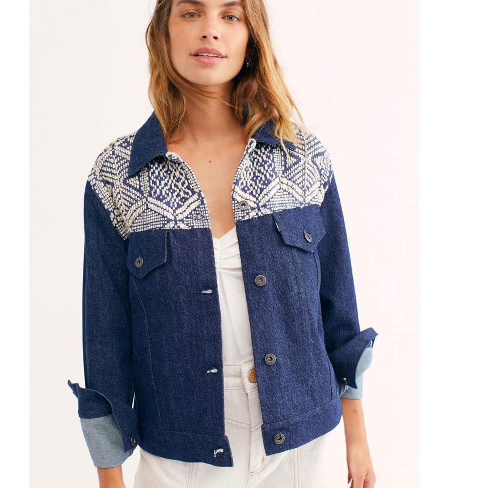 Anthropologie LEVI'S French Fringe Trucker Jacket - Picture 3 of 8